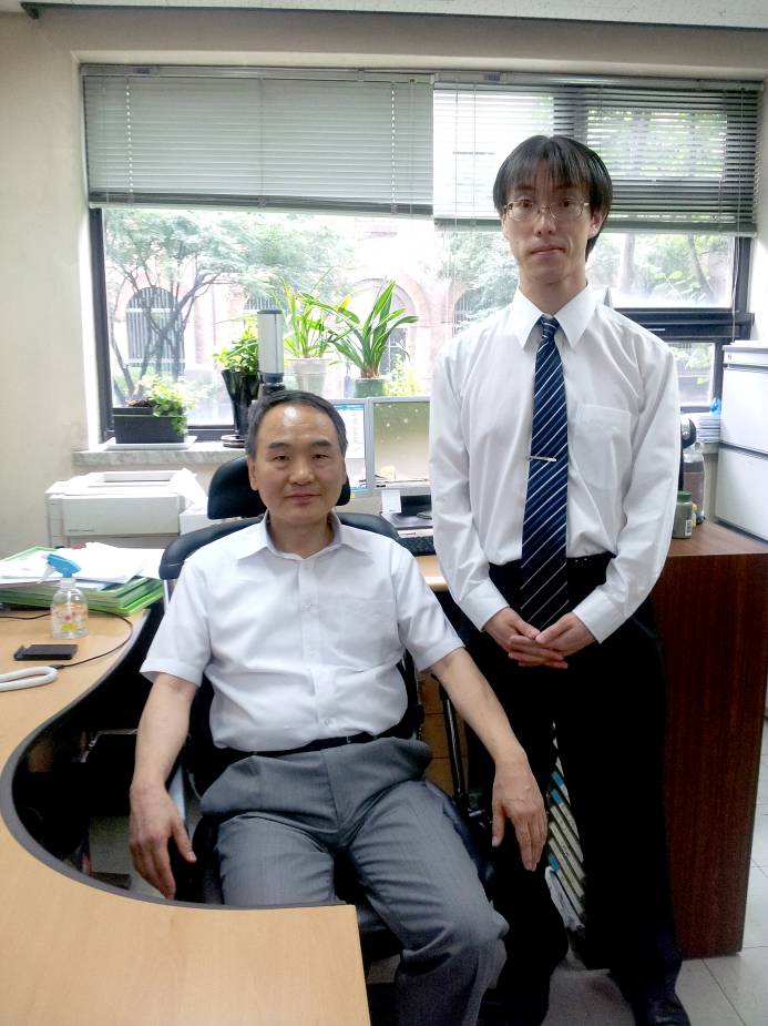 Photo : a Photo at Prof. Dahhee Kang'slaboratory