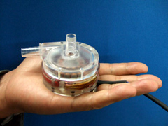 世界最小磁気浮上補助人工心臓