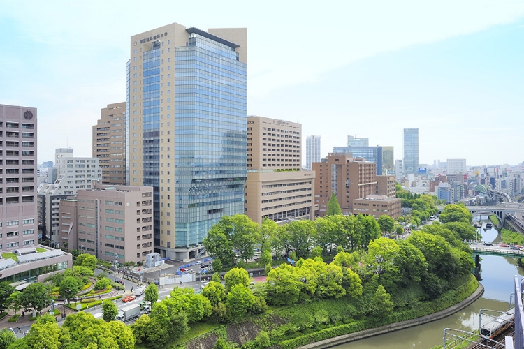 東京医科歯科大学外観写真