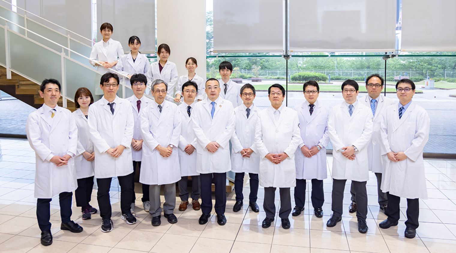 スタッフ集合写真