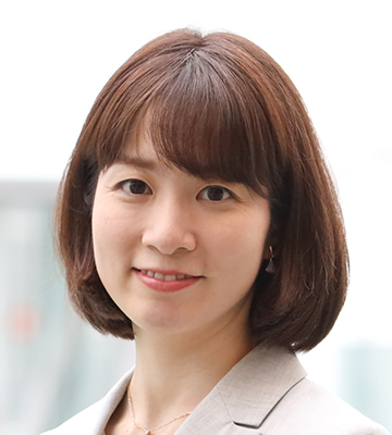 医学部内講師　榊原 里江